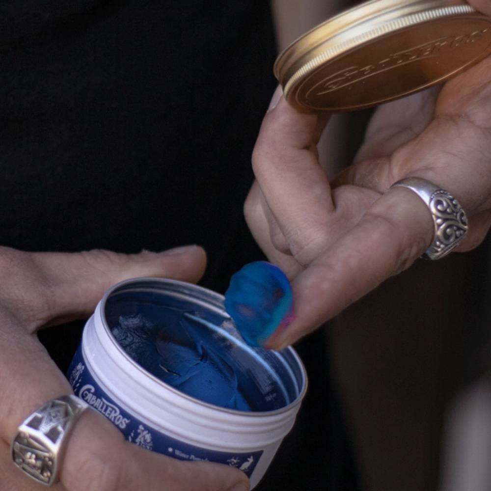 SHINE POMADE CABALLEROS 110G – FIXACAO MEDIA