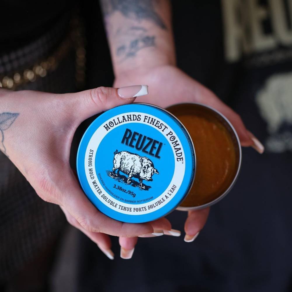 CERA REUZEL STRONG HOLD AZUL 95G FIXACAO MEDIA COM BRILHO