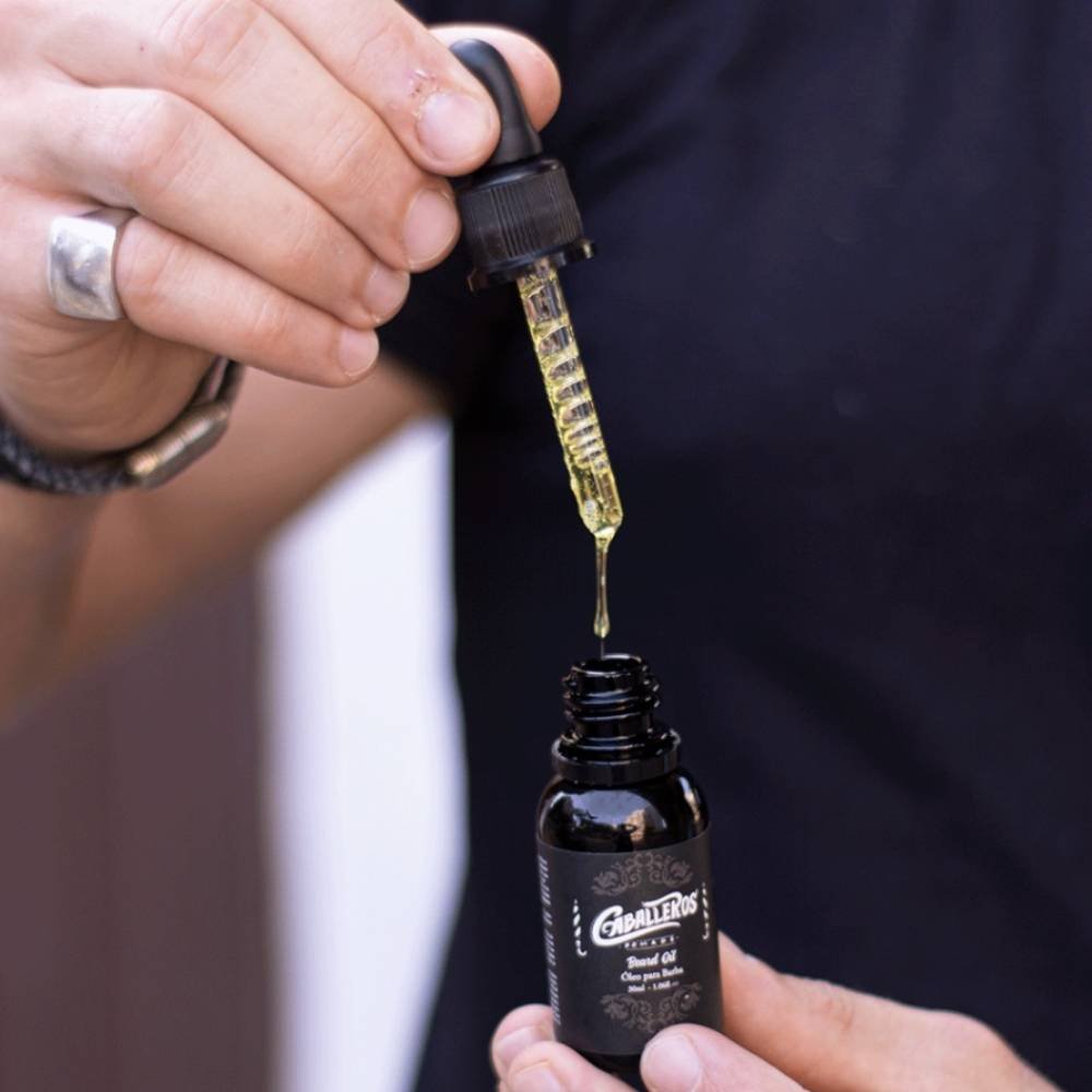 OLEO PARA BARBA CABALLEROS 30ML – BRILHO NATURAL